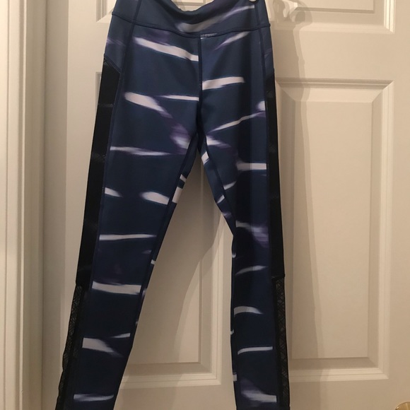 EUC Zella leggings ( if worn at all...worn once) - Picture 1 of 3